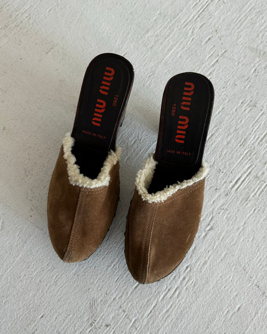 DESIGNER Miu Miu Clogs